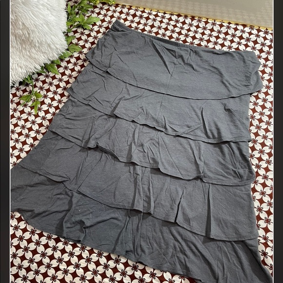 Garnet Hill Ruffle skirt - Picture 9 of 10